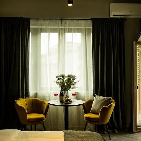 Wilson Center Cosy *